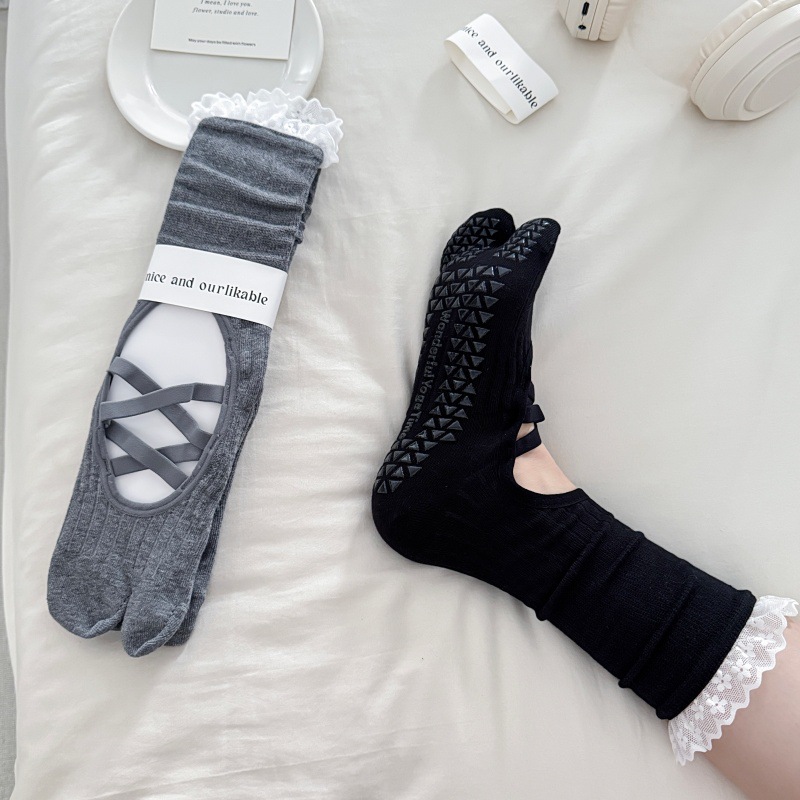 Lace Trim Split Toe Yoga Socks - огляд і ціна Embellish Knit
